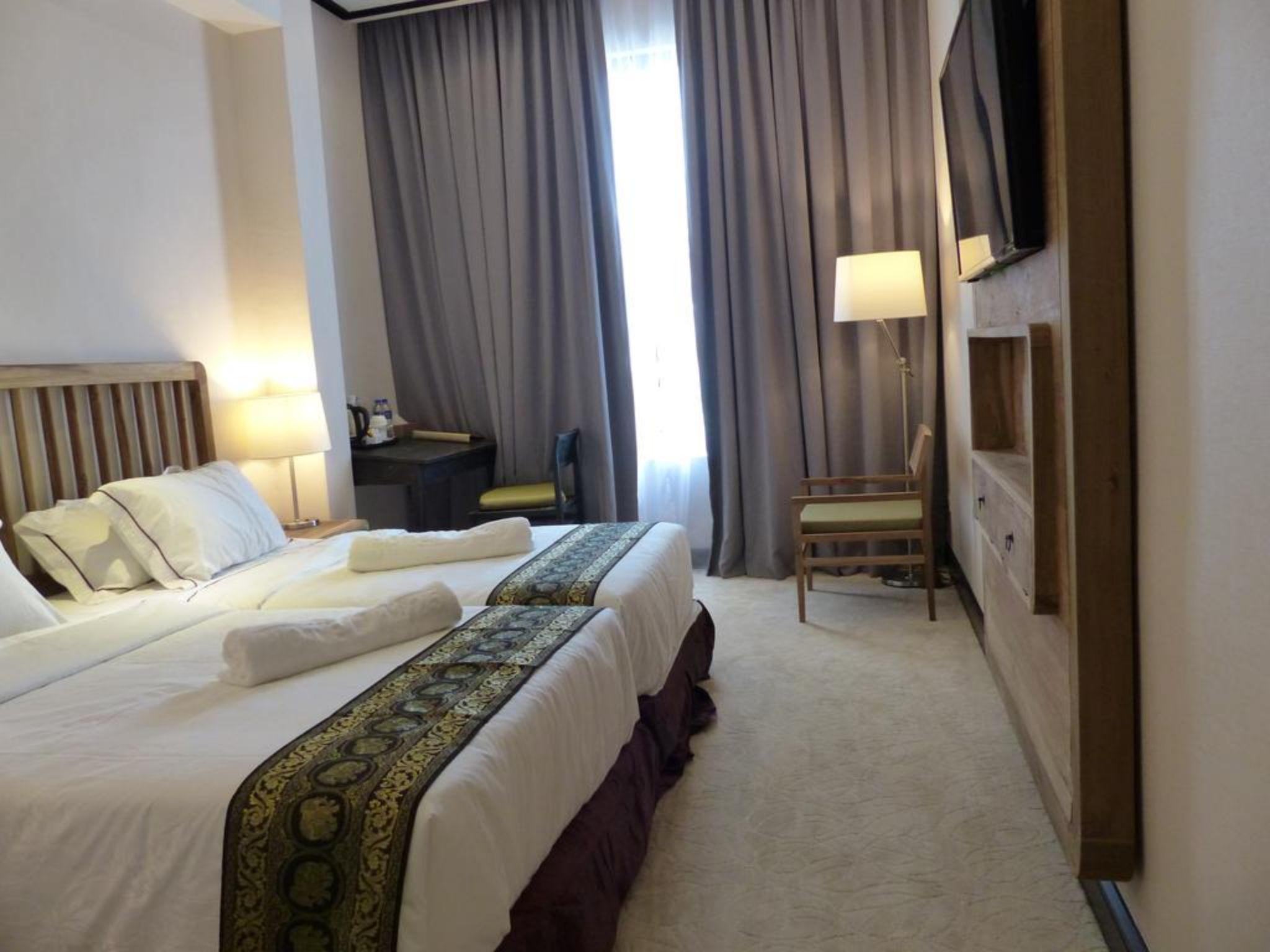 Hotel 1825 Gallery 3*