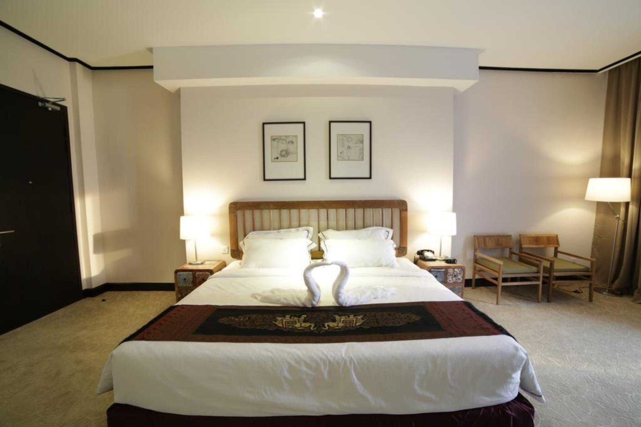 Hotel 1825 Gallery 3*