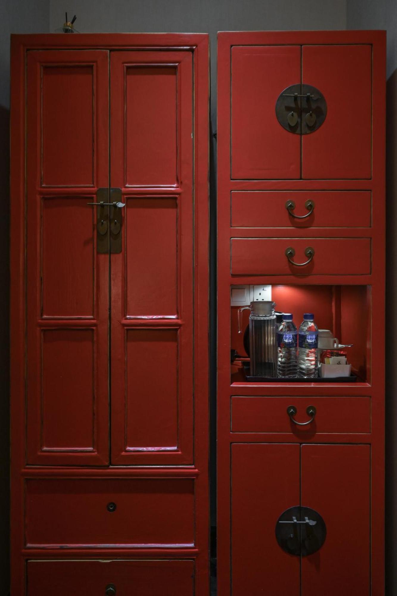1825 Gallery Hotel