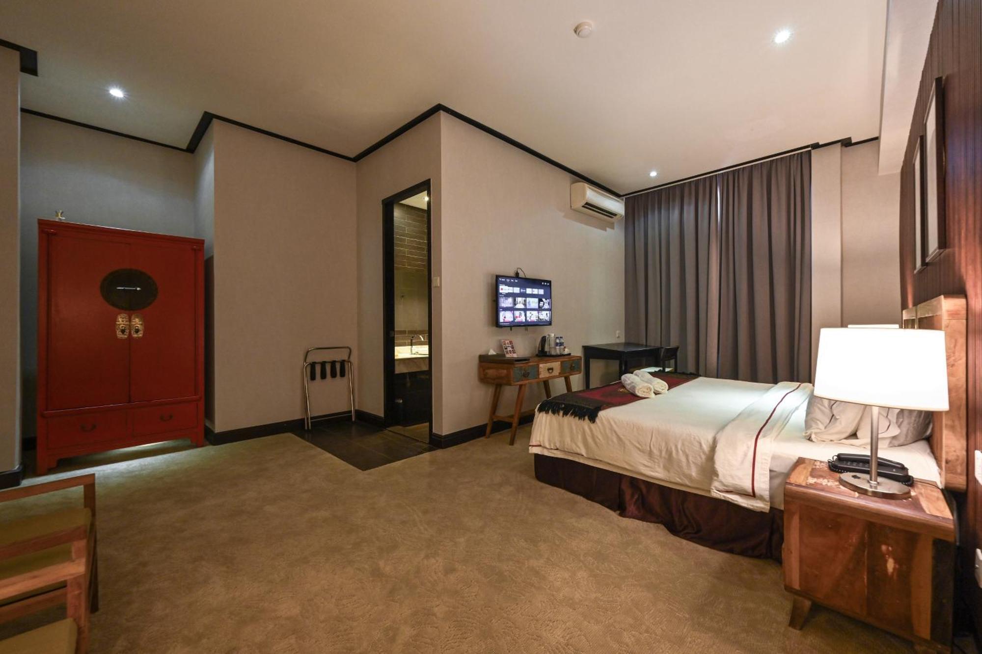 Hotel 1825 Gallery 3*