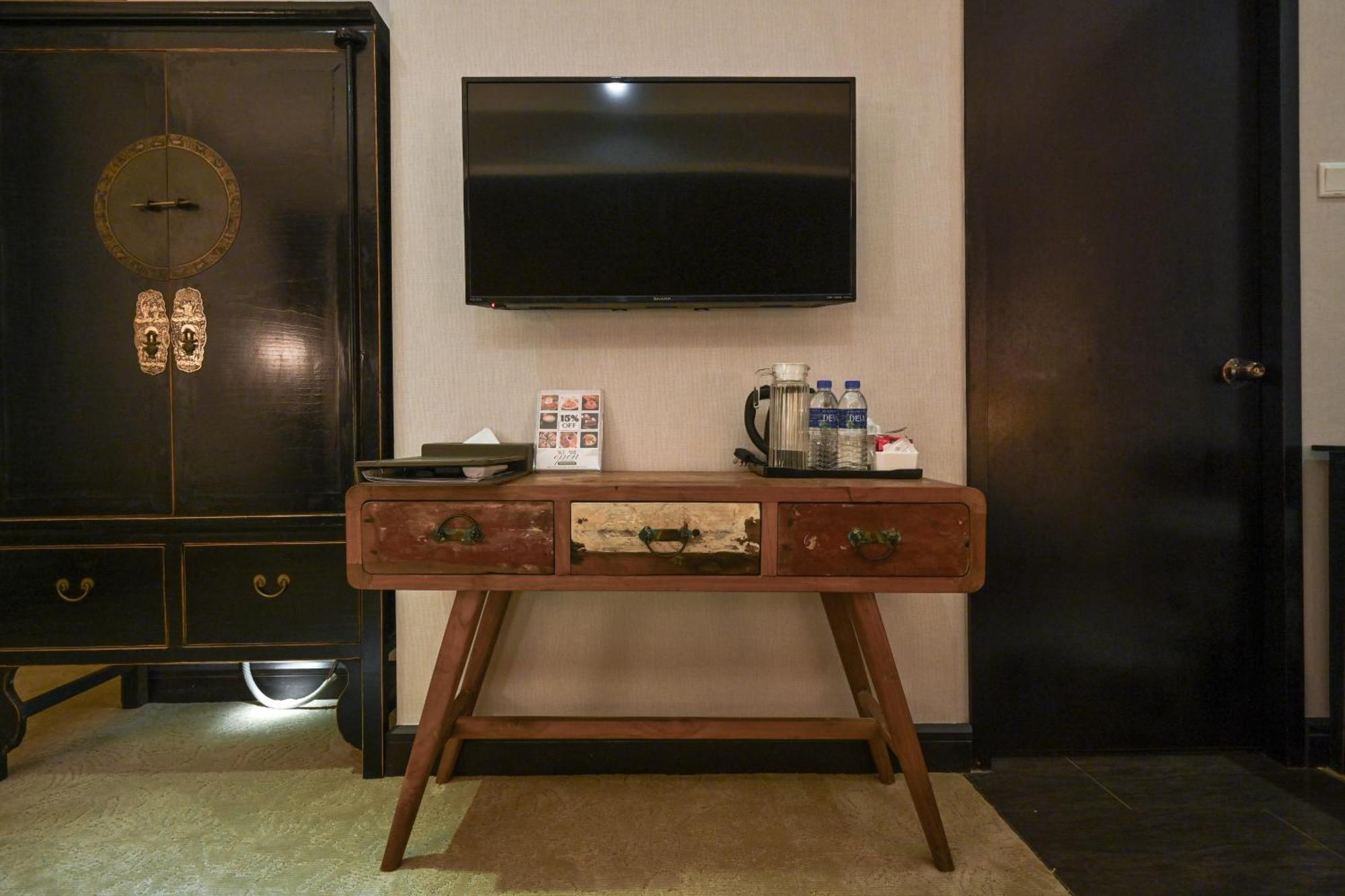 Hotel 1825 Gallery 3*
